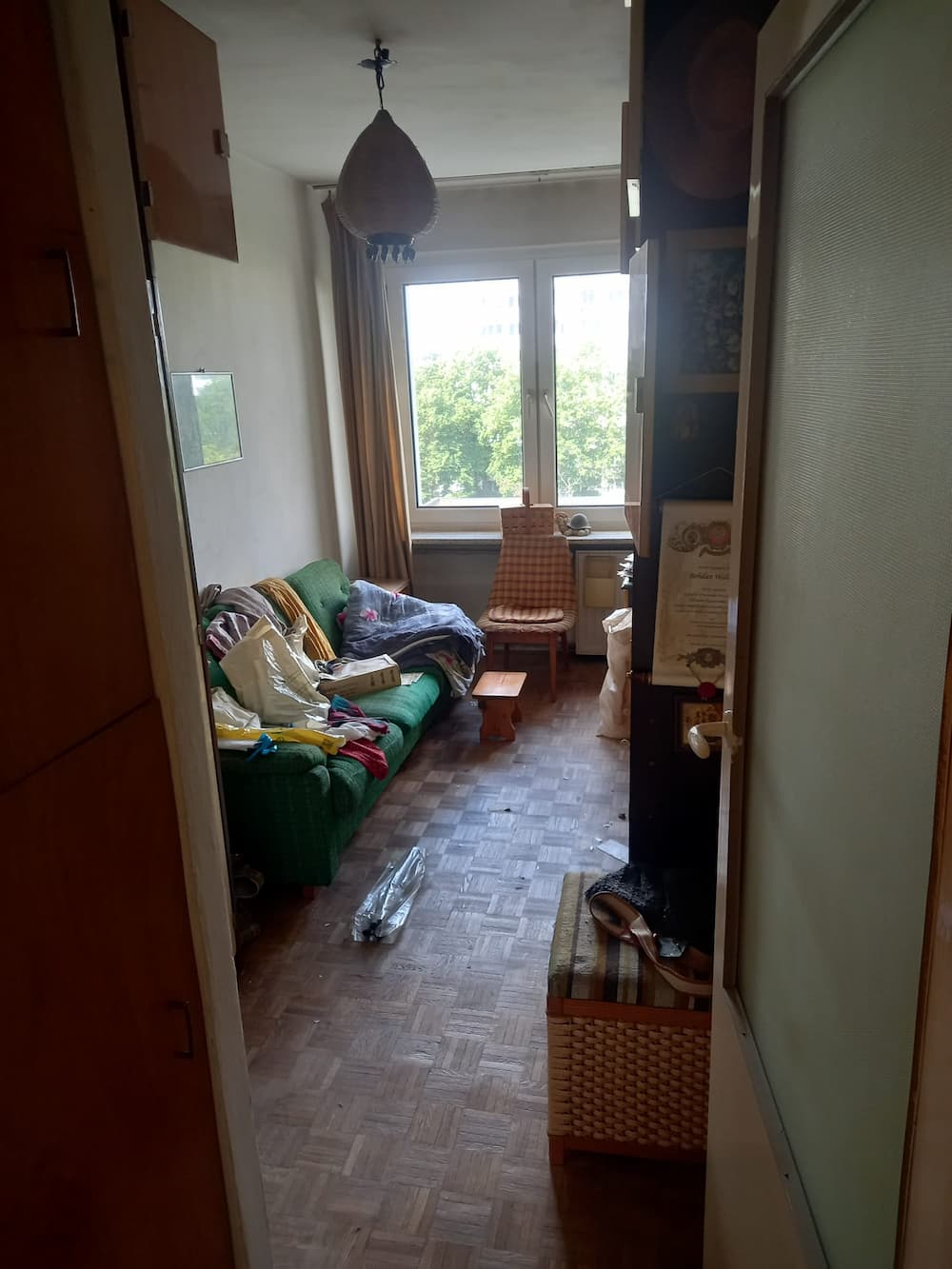 demontaż podłogi przed remontem (2) skucie podłogi przed remontem